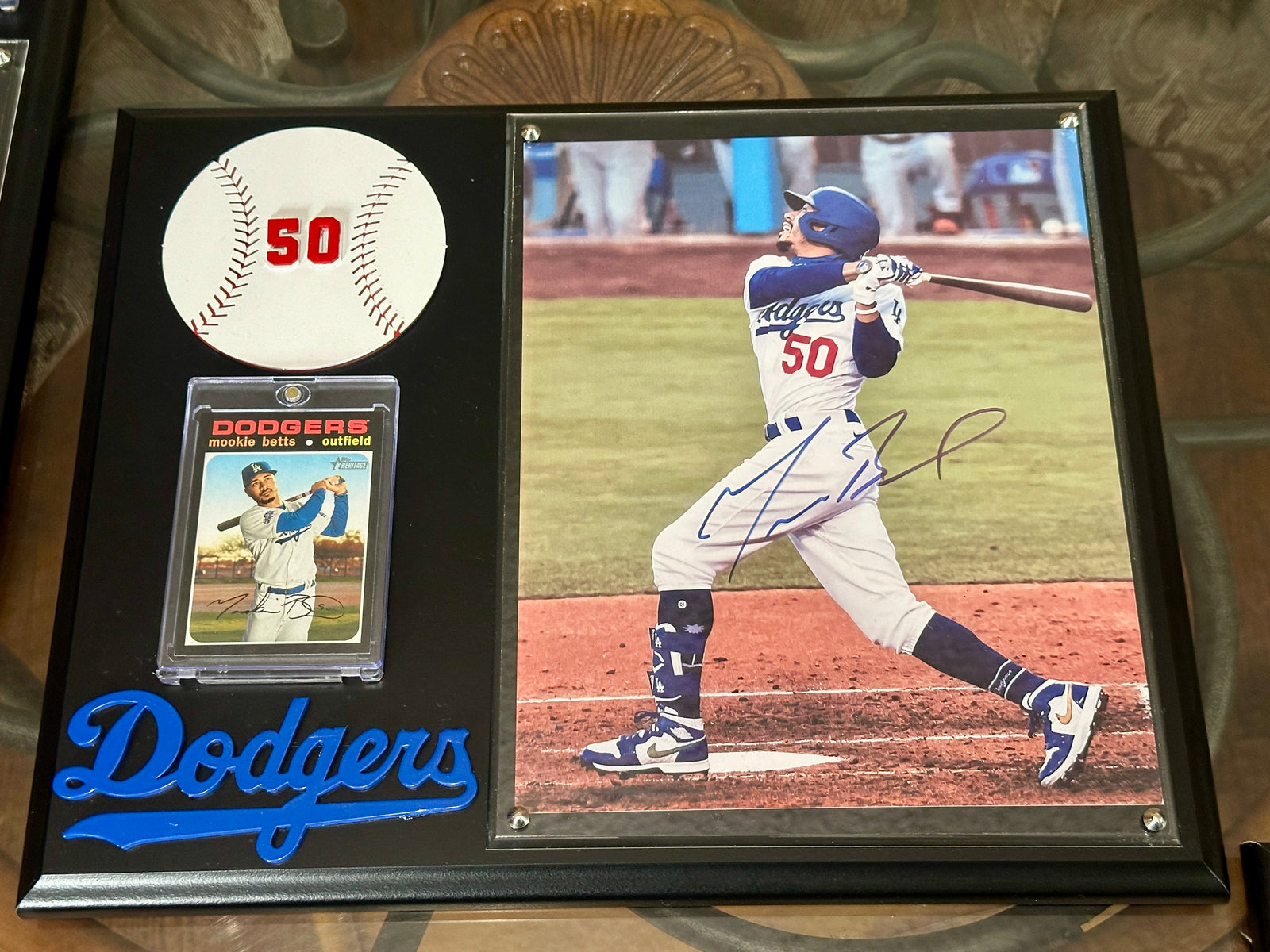Mookie Betts Signature Plaque – Handmade Metal Dodgers Collectible w/ Layered Baseball, #50 Cut Metal, Dodgers Logo & Card Case