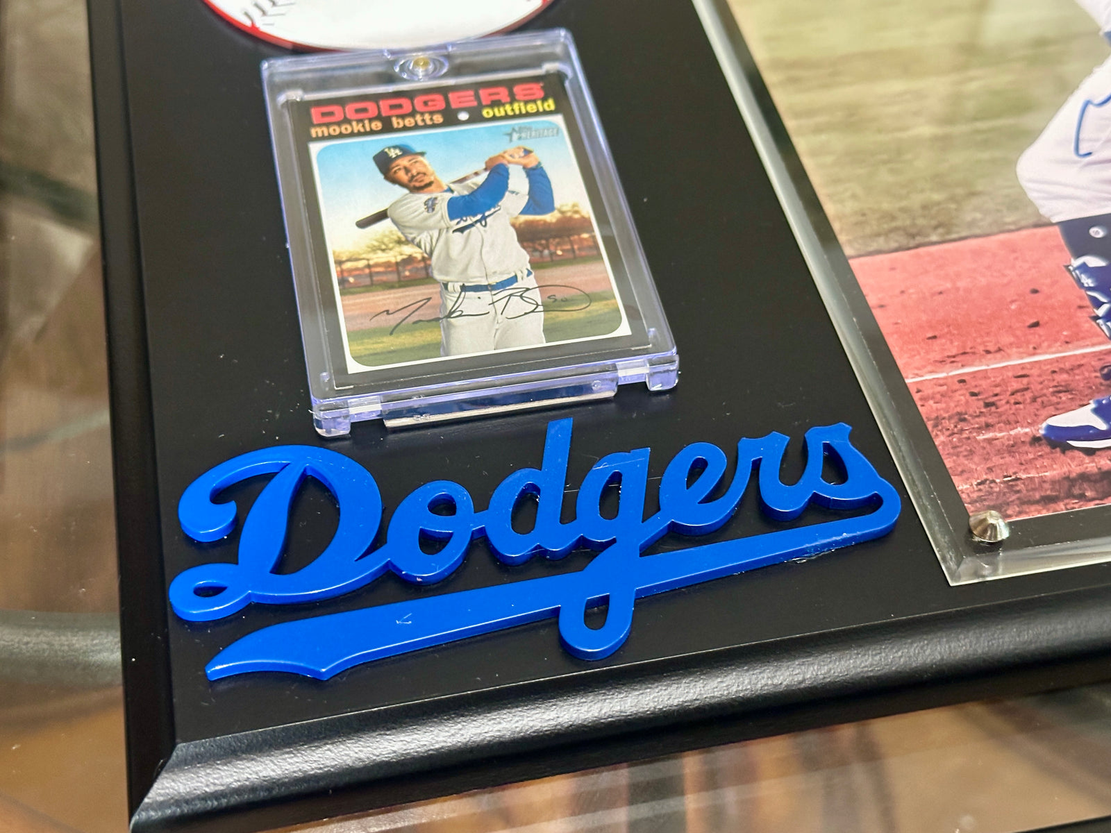 Mookie Betts Signature Plaque – Handmade Metal Dodgers Collectible w/ Layered Baseball, #50 Cut Metal, Dodgers Logo & Card Case