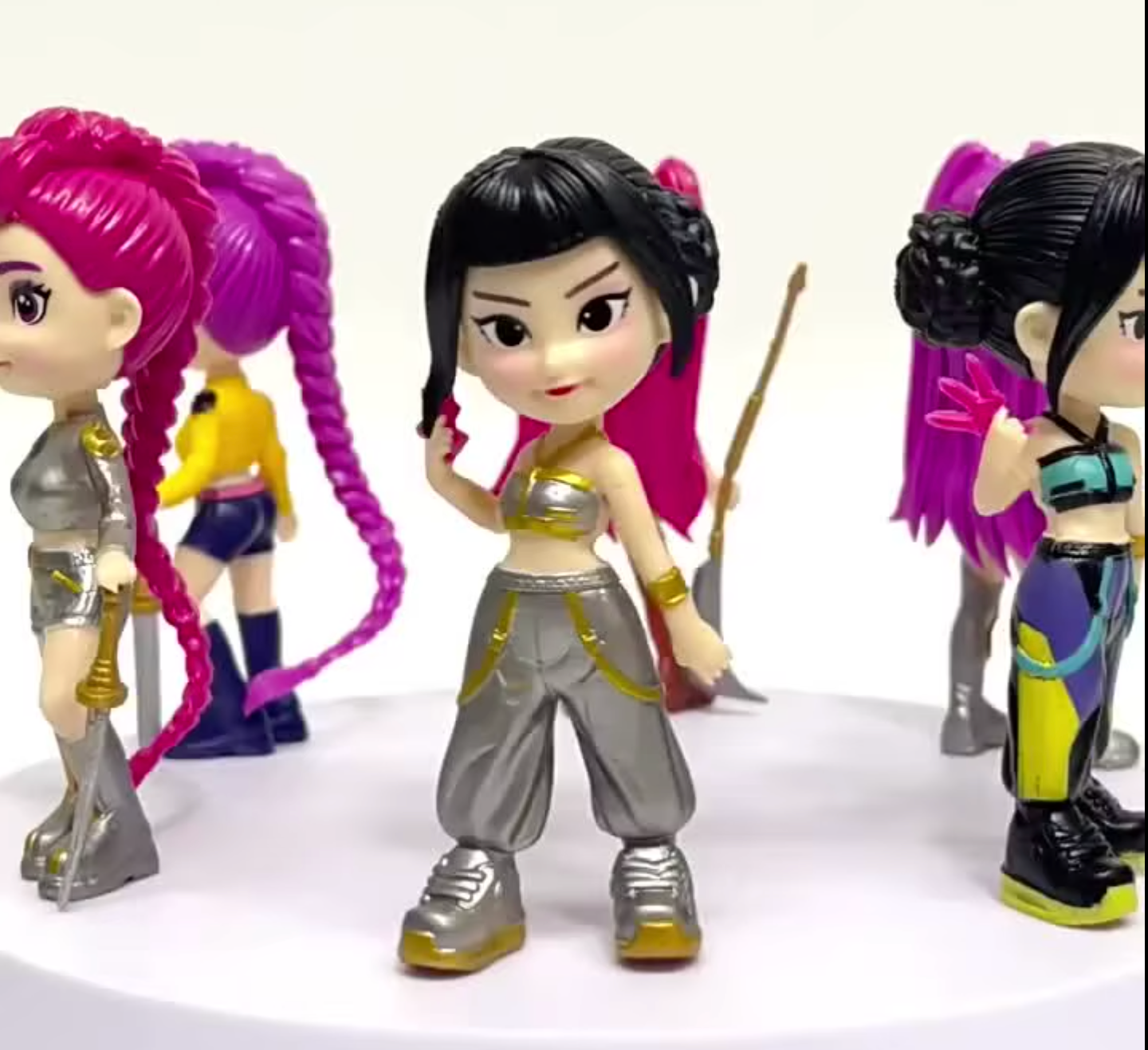 KPOP Demon Hunters Mystery Art Figure Doll – Blind Box Collectible | K-pop Anime Girl Group Figures | HuntrX Edition