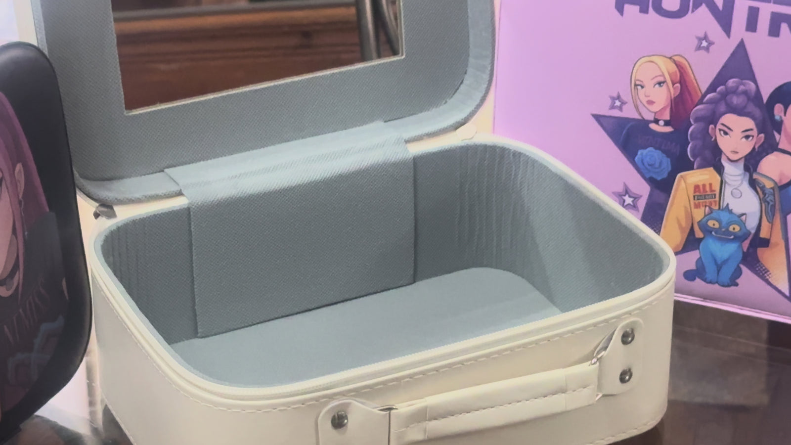 K Pop Demon Hunter HUNTRIX Box Purse Bag Cosmetic & Accessory Mirror Case – 3 Styles