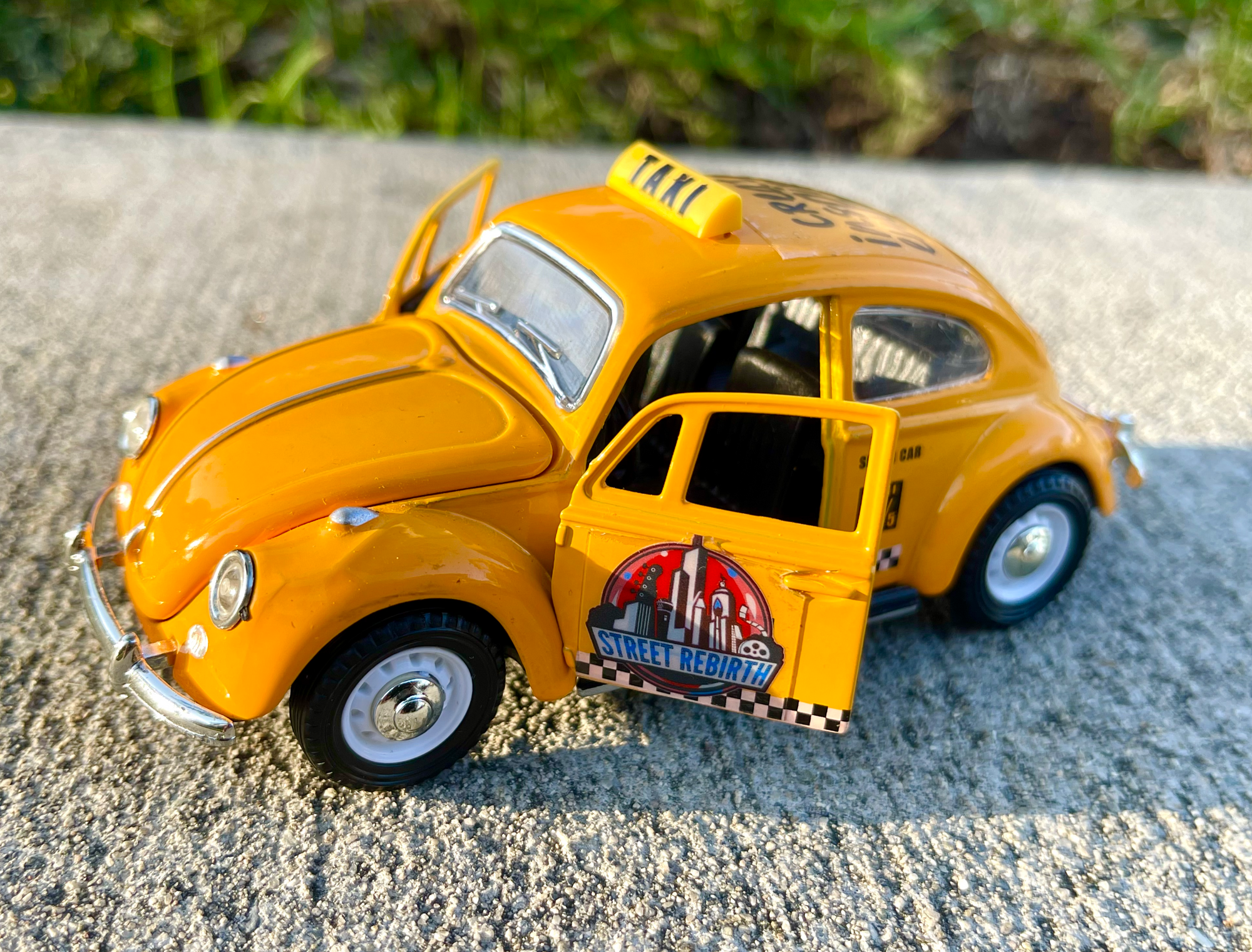 Street Rebirth Vehicles - Taxi Cab Vintage Beetle - 5 x 2 x 2 Inches