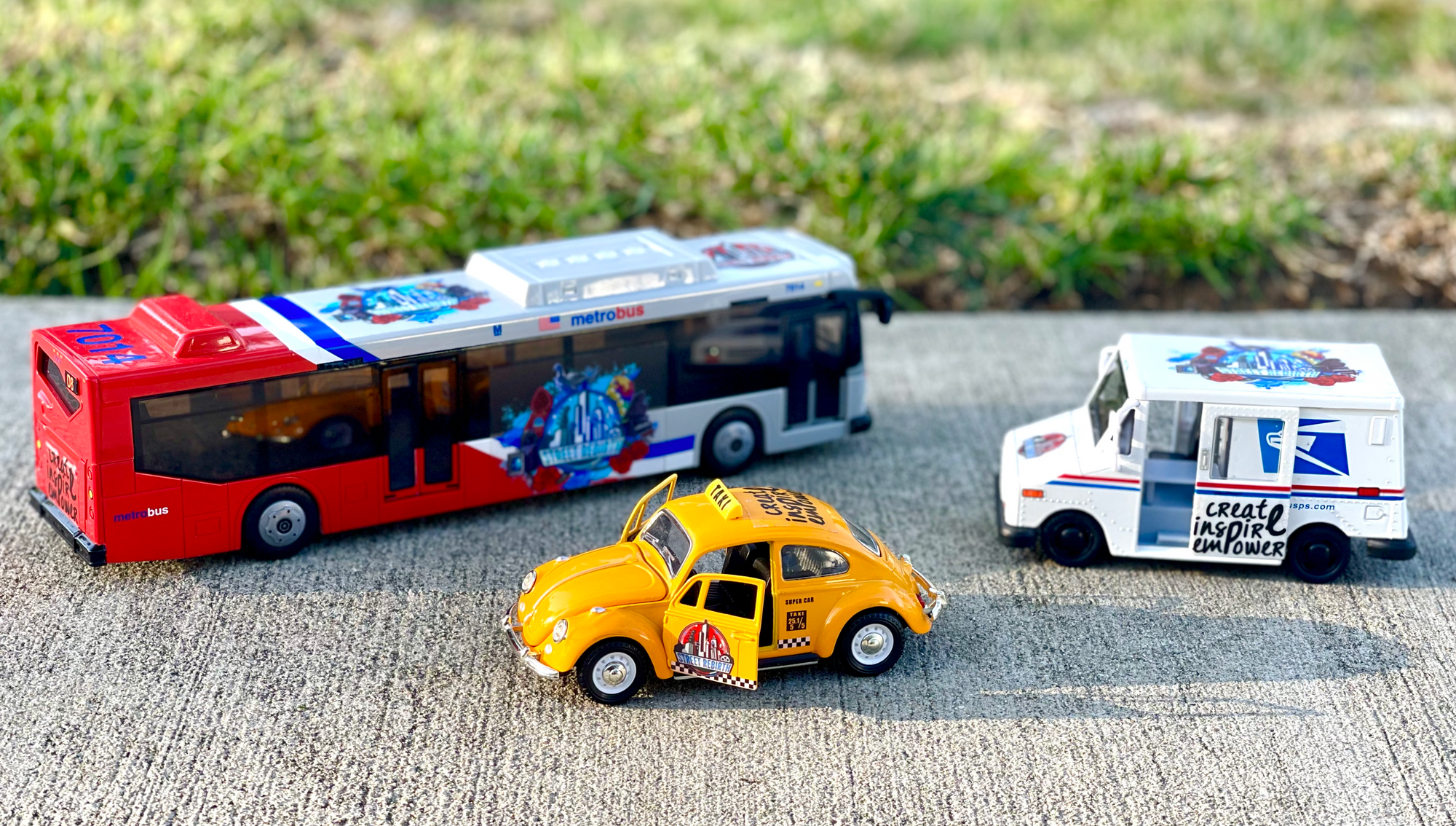 Street Rebirth Vehicles - Metro Bus - 11 x 3 x 3.5 Inches